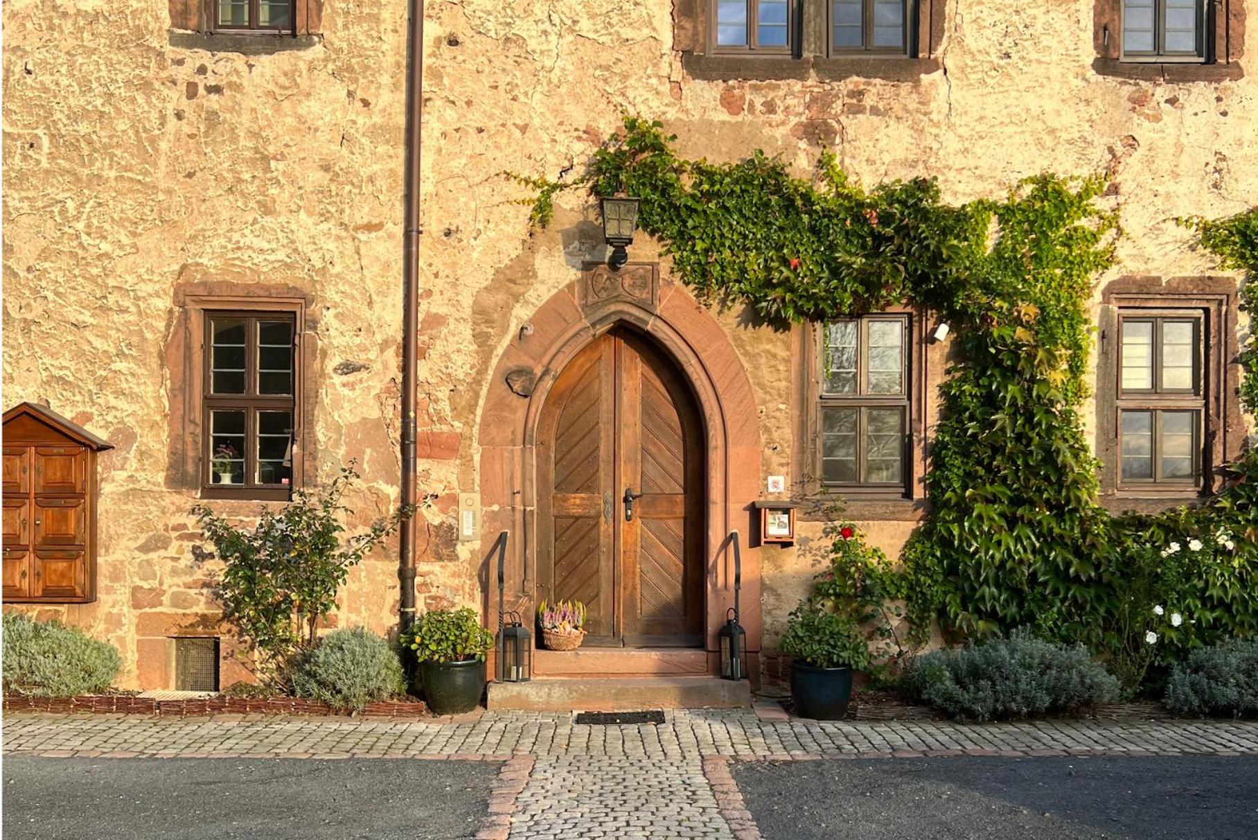Alte Foersterei - Elegantes Apartment In Der Historischen Hinterburg Schlitz - Nahe Fulda Und Bad Hersfeld المظهر الخارجي الصورة